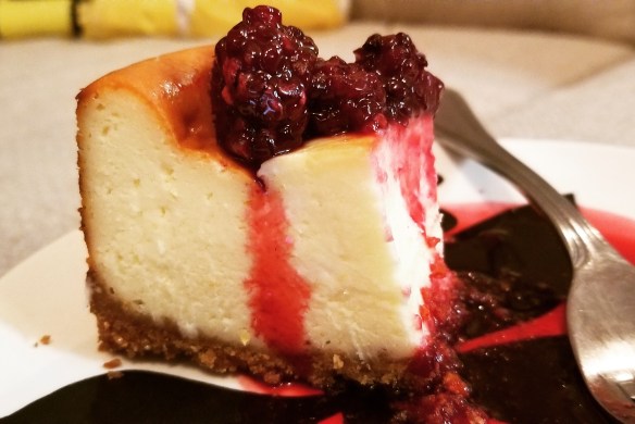 Cheesecake with blackberry compote